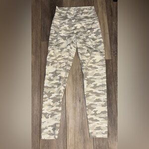 Aerie Camo Leggings Size Small